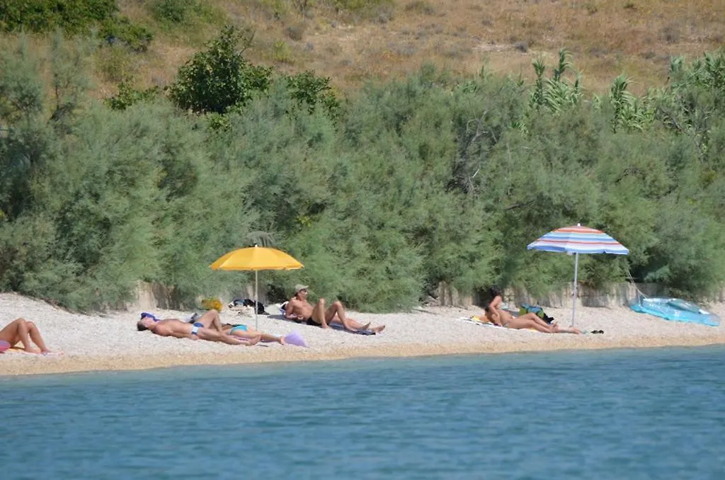 Apartments Smokvica I Croatia