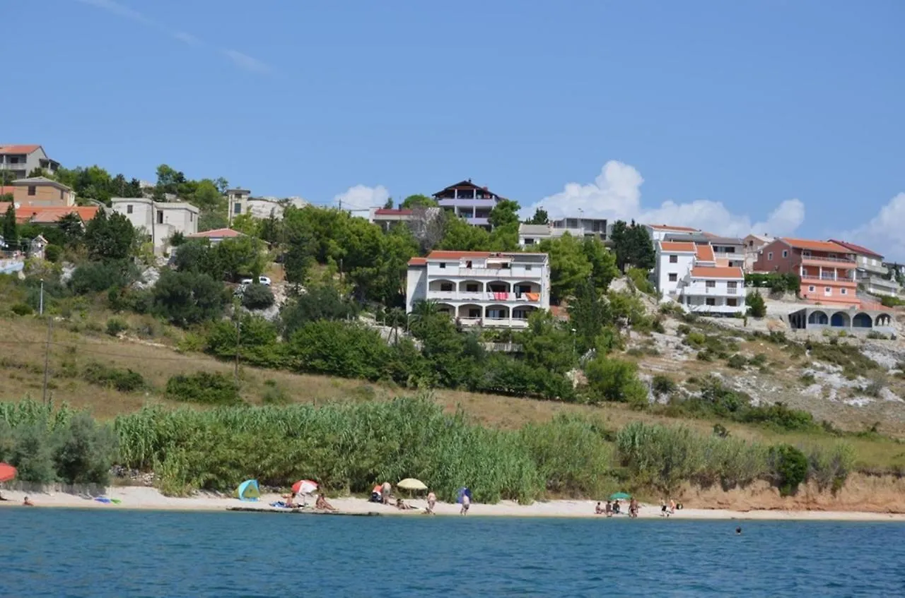 Apartments Smokvica I
